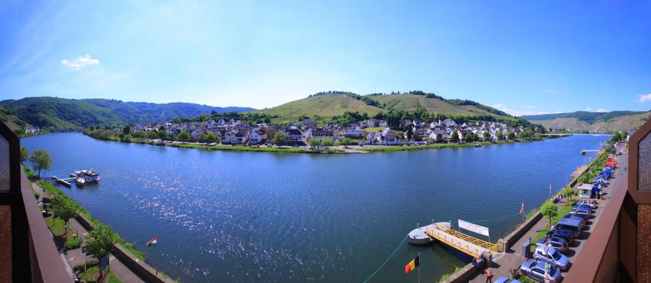 Luxus Apartments Mosel-Zeit Neu 2023 Zell an der Mosel Luaran gambar